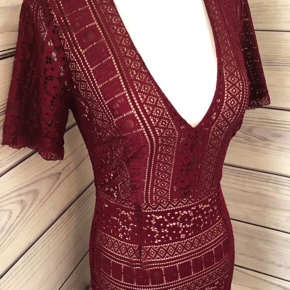 Forever 21 Burgundy Lace Short Sleeve Dress - Picture 2 of 7